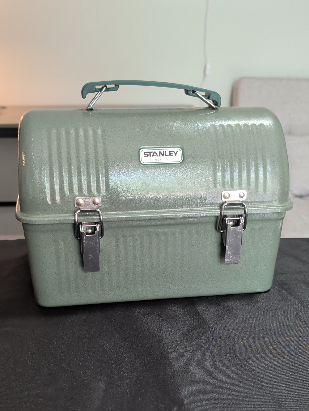 Vintage Stanley Green Metal Lunch Box with Metal Latchesl